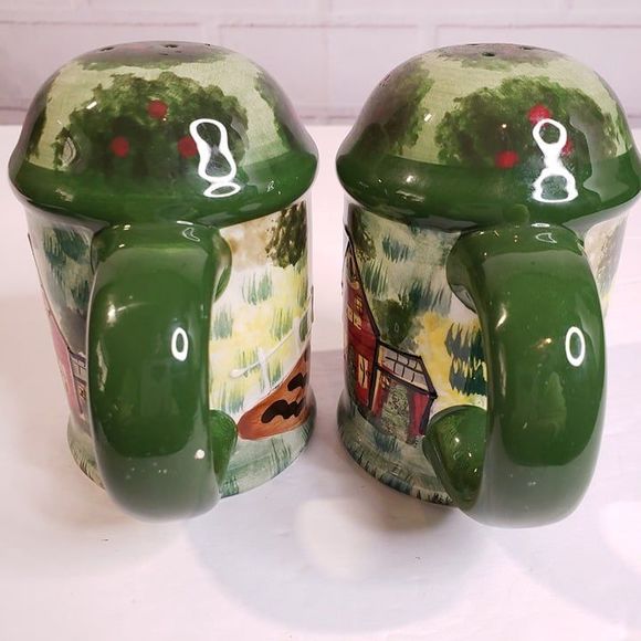 Vintage Farmhouse Green Ceramic Handled Salt and Pepper Shakers S+P Red Barn - Picture 5 of 9